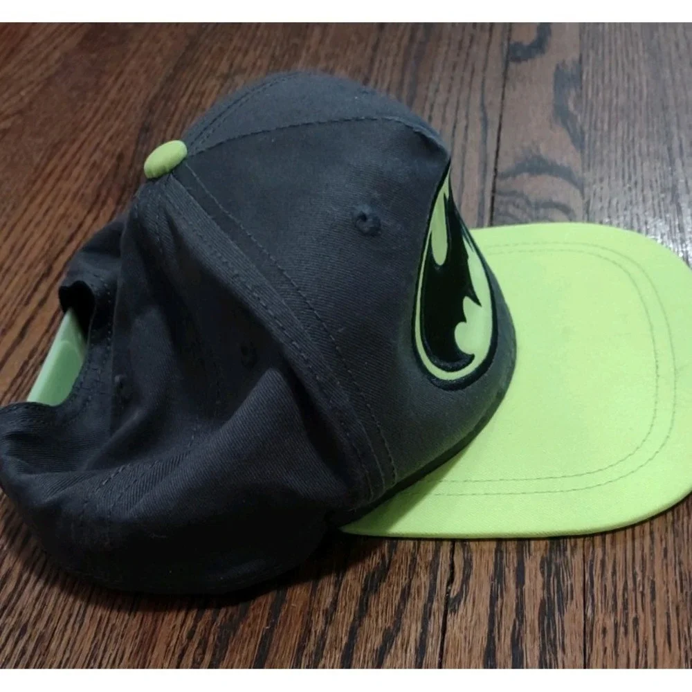 DC Comics Batman Hat Youth Boys Charcoal Grey Neon Lime Green Snapback Cap